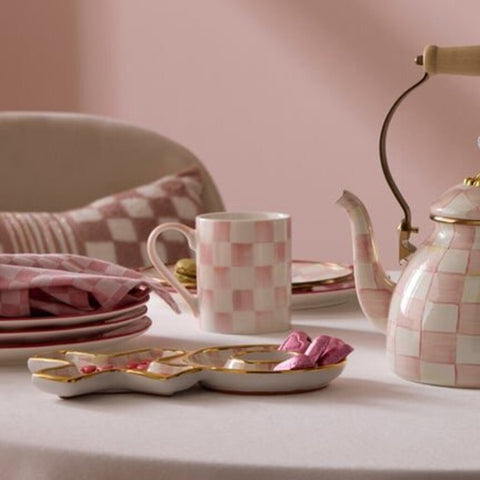 ROSY CHECK PORCELAIN MUG